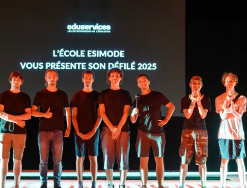 Les étudiants d’ACFA filment le défilé Esimode 2025