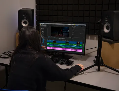 École cinéma Lyon : découvrir le montage vidéo et l’univers de l’audiovisuel