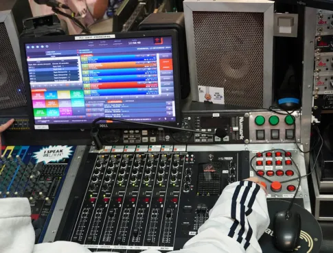Travailler en festival pour les techniciens son : Exemple des Vieilles Charrues