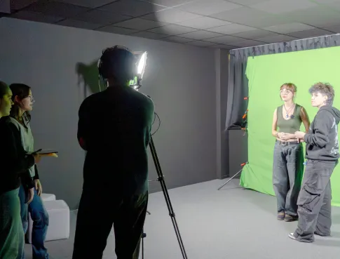 Comment gérer la lumière dans les petits espaces ?