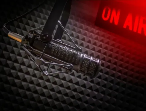 Comment les tendances radio préparent les futurs animateurs