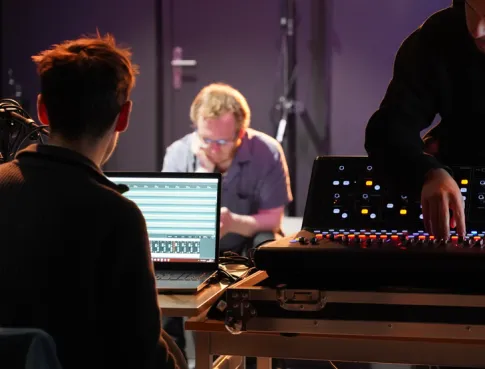 De la conqu&ecirc;te spatiale &agrave; la table de mixage