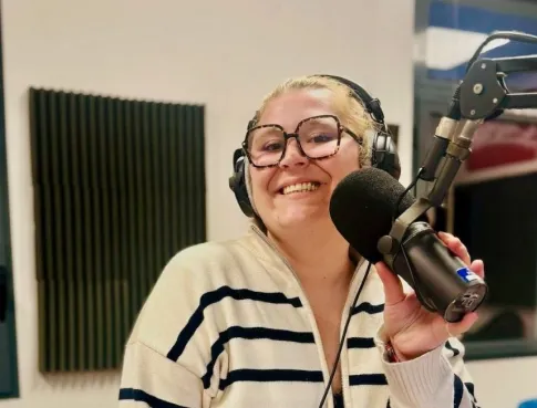 De l'&eacute;cole &agrave; Ch&eacute;rie FM : le parcours inspirant de Salom&eacute; Grasset