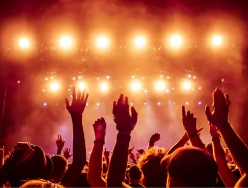 Festivals, concerts, &eacute;v&eacute;nements : pourquoi les m&eacute;tiers du son recrutent toujours