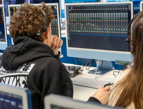 Ing&eacute;nieur du son: quel parcours apr&egrave;s le bac ?