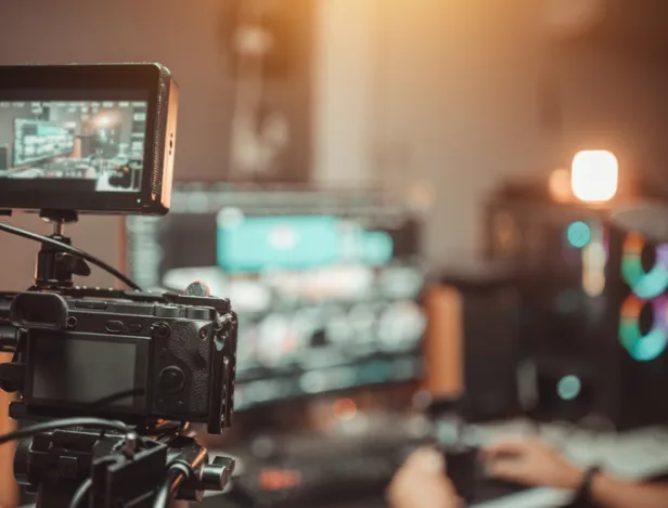 R&eacute;alisation-audiovisuelle-un-m&eacute;tier-entre-vision-cr&eacute;ative-et-organisation