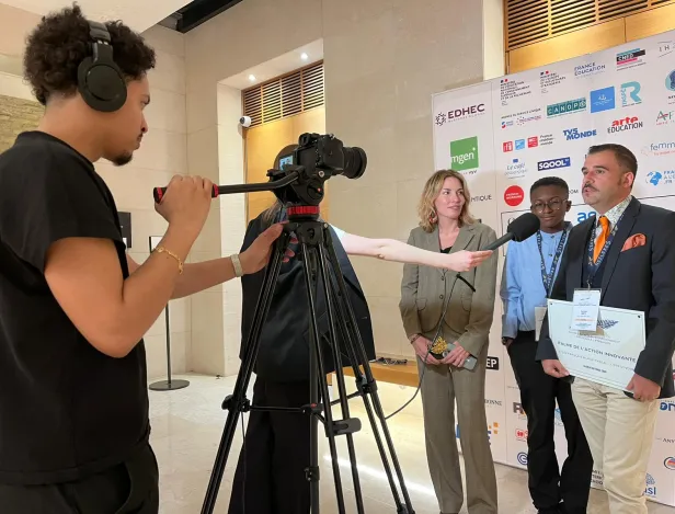 remise-palmes-enseignement-ecole-cinema-paris