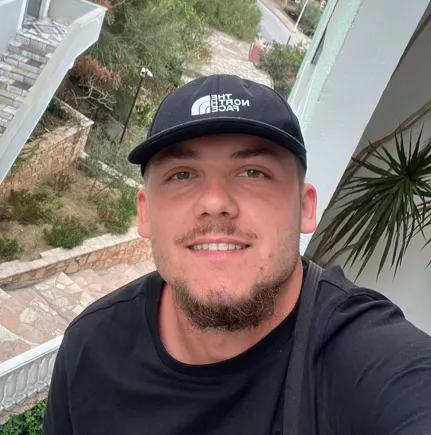 Matheo-Perrier-Arbay-etudiant-bachelor-realisateur-monteur-ACFA-Multimédia-Melun